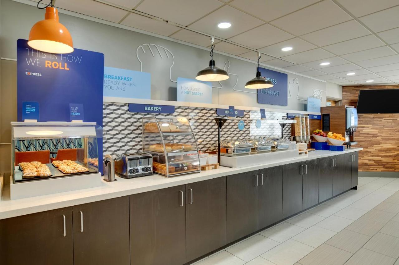Holiday Inn Express I-95 Capitol Beltway - Largo By Ihg Екстер'єр фото